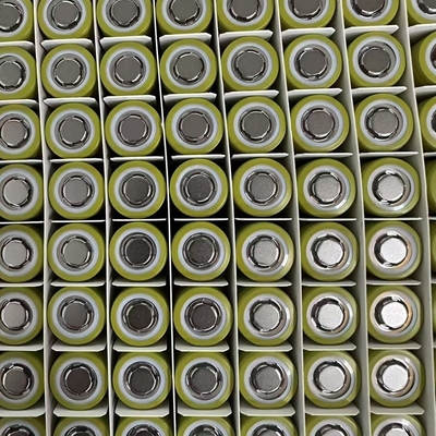 21700 lithium-ion battery cell, 5000 mAh capacity, 3C 15A discharge rate.